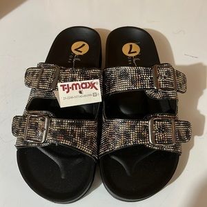 Nicole Miller Slides